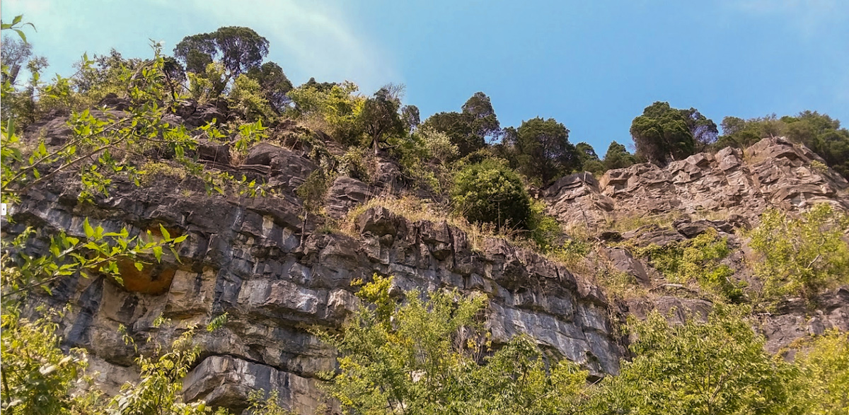 High rock cliff