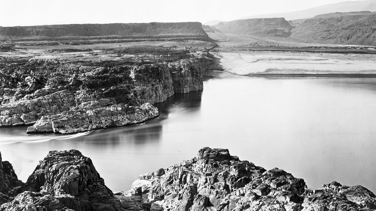 Historic photo of the Columbia River backed-up before a narrow place